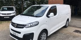 ’21’ VAUXHALL VIVARO SPORTIVE L2H1 AUTO