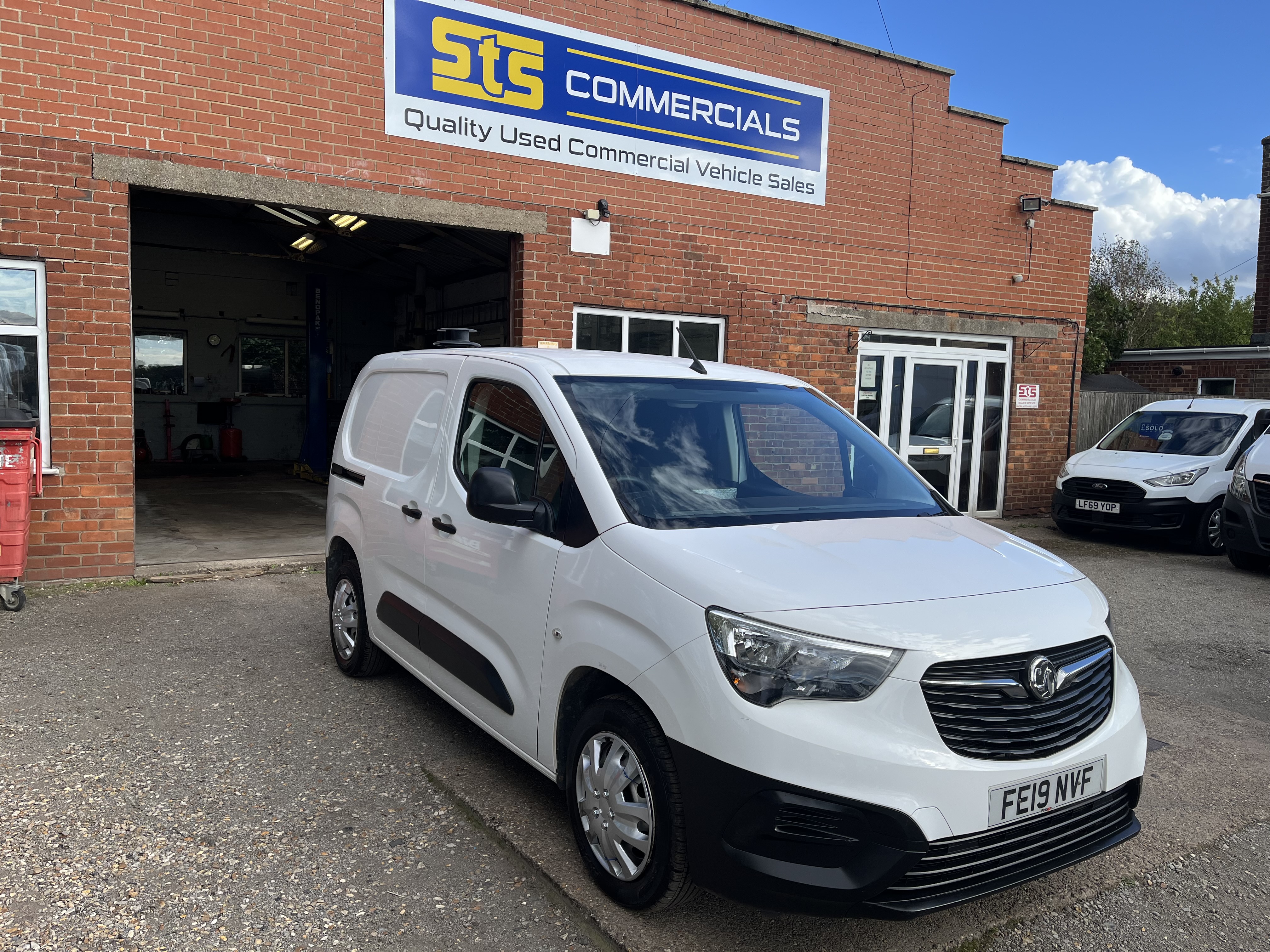 ’19’ VAUXHALL COMBO 2300 EDITION L1