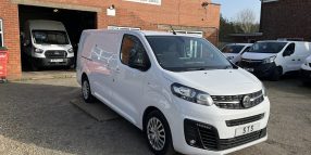 ’23’ VAUXHALL VIVARO SPORTIVE L2H1