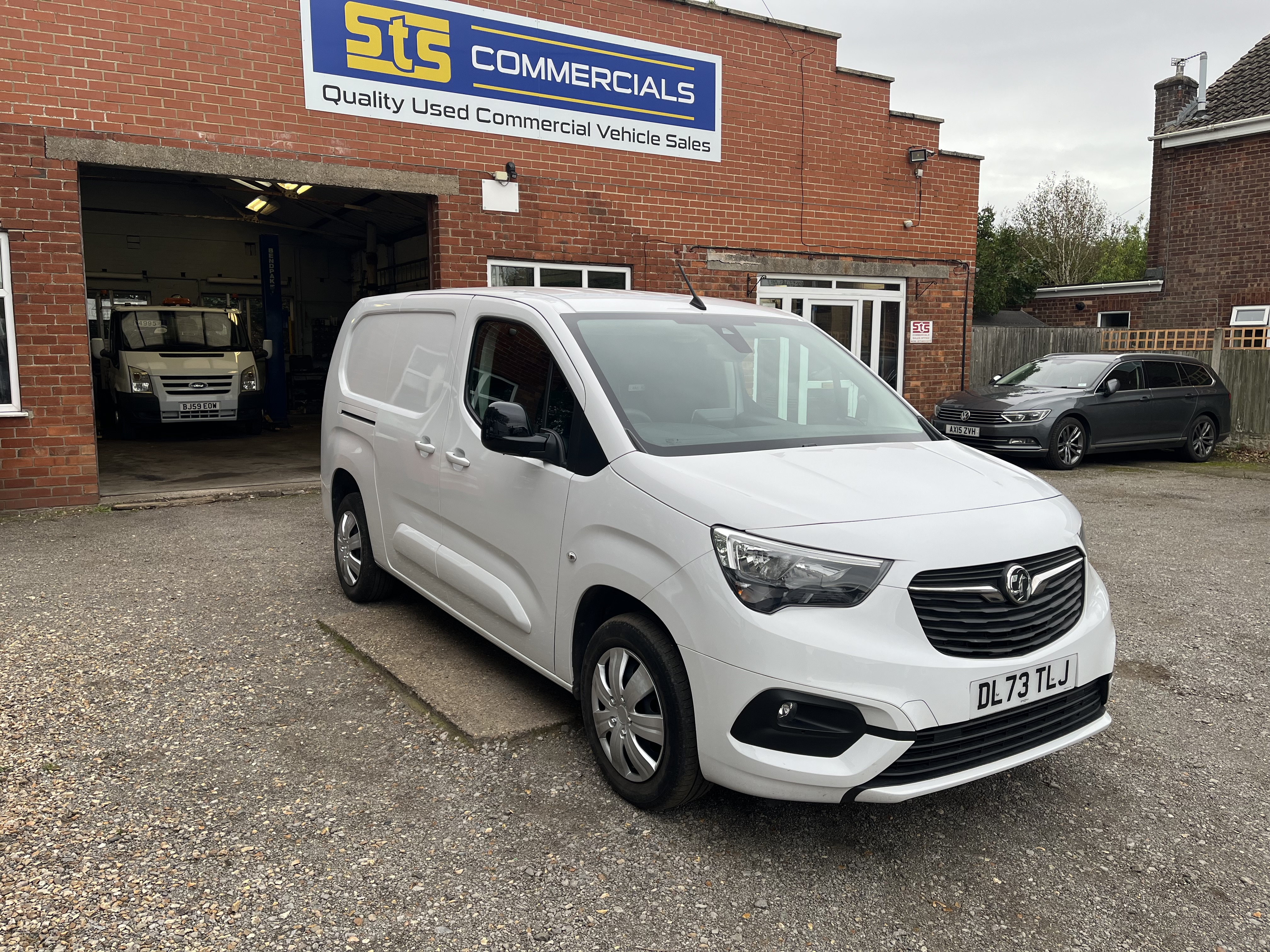 ’73’ VAUXHALL COMBO PRO L2